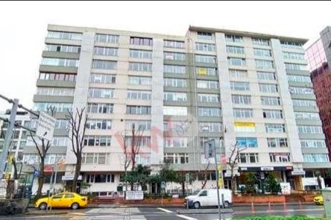 Gayrettepe’de Gözde Ofis Merkezi, Akın Sitesi