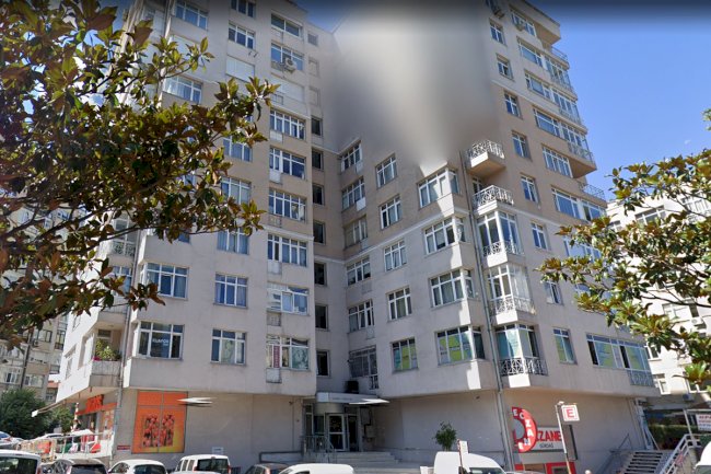 Ayyıldız Apt. Yıldız Posta Cd-3+1 ofisler