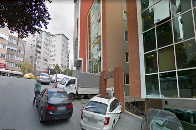 Gayrettepe İş Merkezi Mevlüt Pehlivan sk. Kapalı otoparklı 2+1 işyerleri