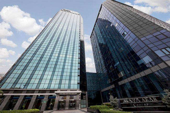 İstanbul ve Büyükdere Cd’nin Marka Ticari İş Merkezi: Maya Akar Center