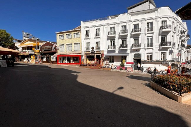 Tenant candidates quickly emerged for our valuable shop in Büyükada.