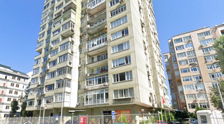 Yeşil Apartmanı Vefabey Sk-Açık Otoparklı