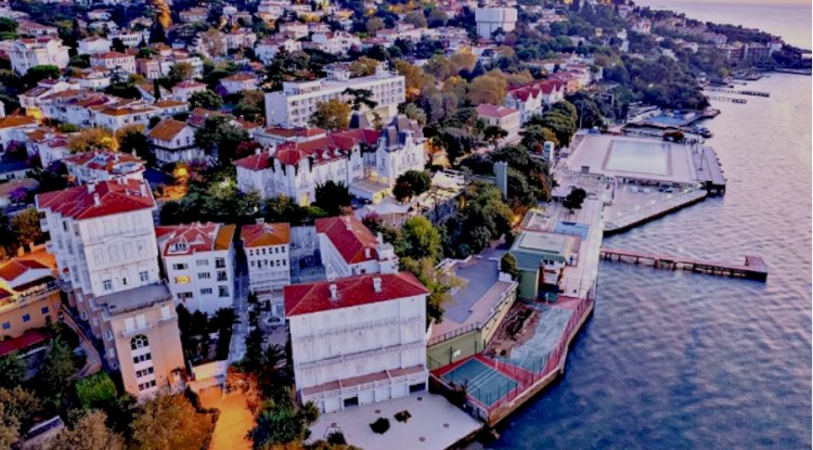 We have secured the lease for one of Büyükada's most valuable shops