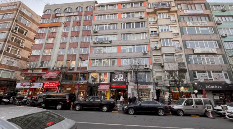 This is a commercial property investment opportunity, but it's only for a very short time.