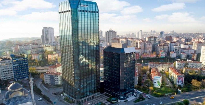 From A Commercial Plaza Office Living Areas: Maya Akar Center