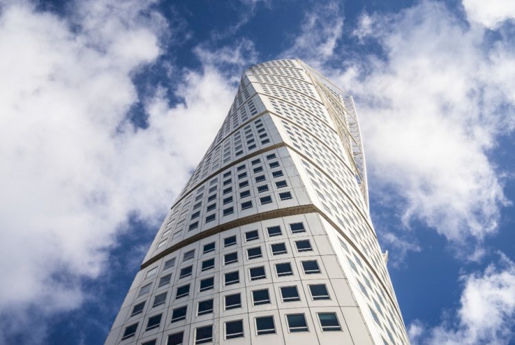 Satılık Binada Çekim Merkezi Olma Yolundayım.