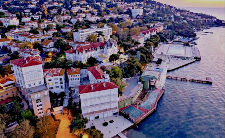 Büyükada’nın en kıymetli dükkanlarından birisinin kiralamasını gerçekleştirdik